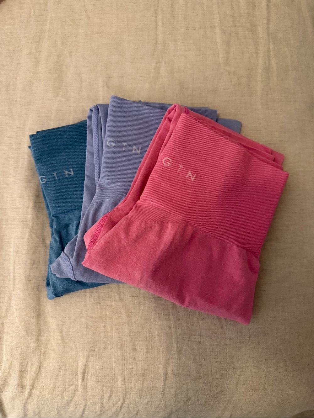 NVGTN Three-Pack Seamless Leggings in Pink, Lavender, Teal